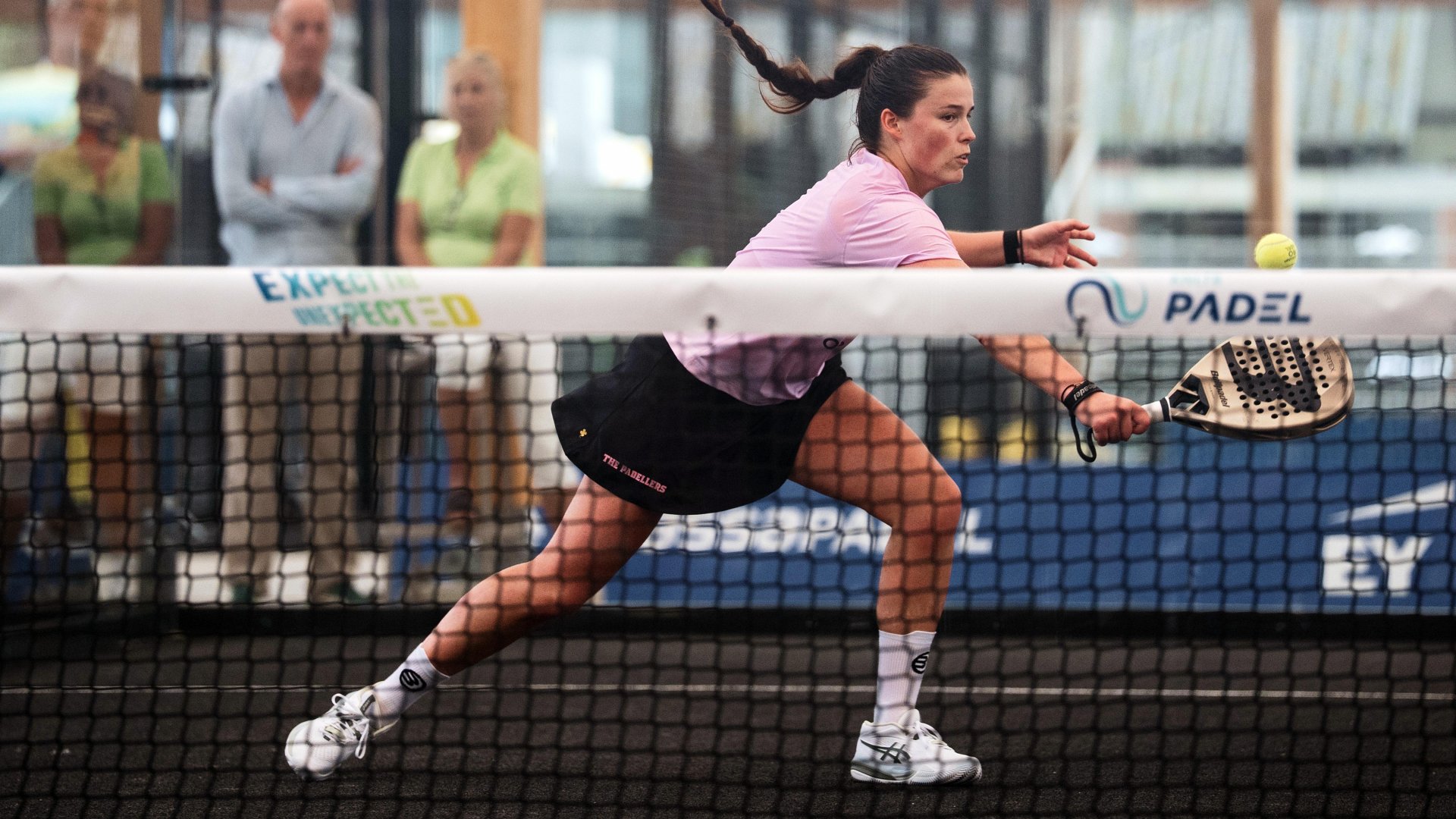 De padeltop strijkt neer in Houten