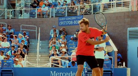 The one-handed wonder met Sjeng Schalken